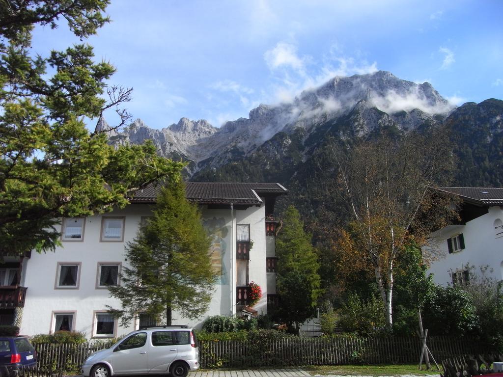 Gartenblick Mittenwald Bagian luar foto